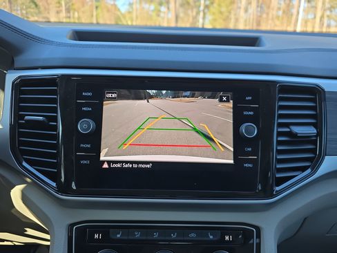 Used 2023 Volkswagen Atlas SE image 22