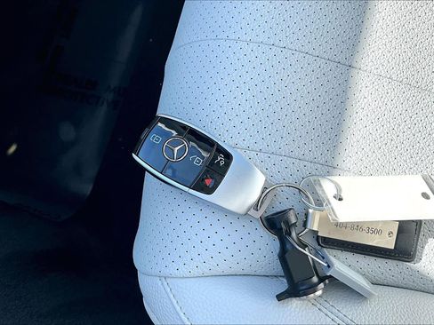 Used 2021 Mercedes-Benz E 350 Sedan image 13