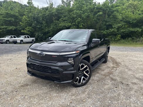 Used 2024 Chevrolet Silverado EV RST AWD/4WD image 1