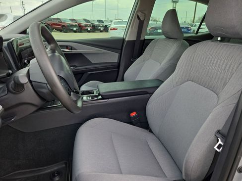 Used 2026 Toyota Camry LE image 10