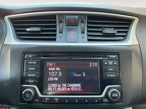 Used 2015 Nissan Sentra SV FWD image 14
