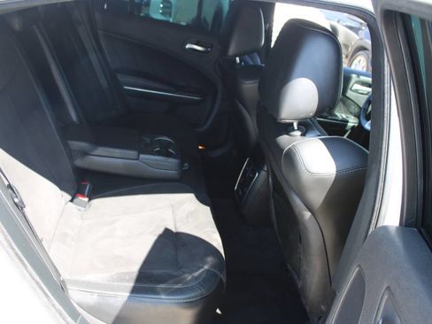 Used 2018 Dodge Charger R/T Scat Pack w/ Dynamics Package RWD image 11
