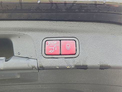 Used 2020 Mercedes-Benz GLE 350 4MATIC image 14