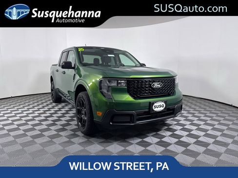 Used 2025 Ford Maverick XLT w/ Black Appearance Package AWD/4WD image 1