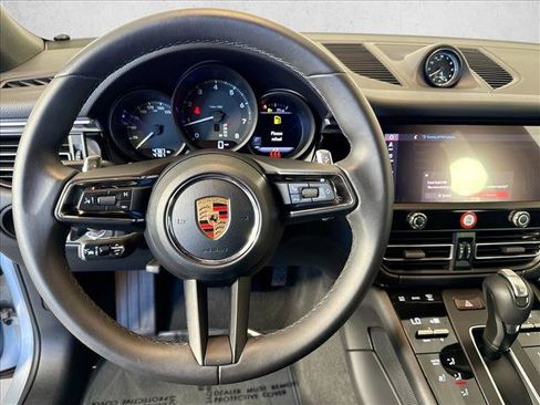 Certified 2026 Porsche Macan AWD/4WD image 12