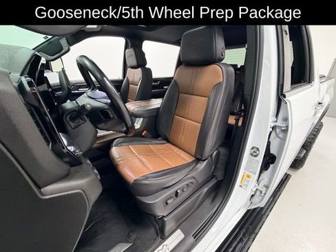 Certified 2024 Chevrolet Silverado 3500 High Country w/ High Country Premium Package image 10