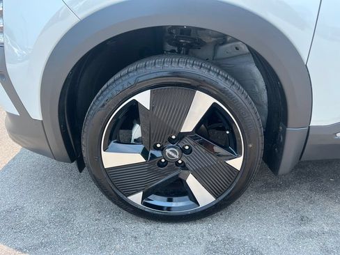 Certified 2026 Nissan Kicks SR FWD image 29