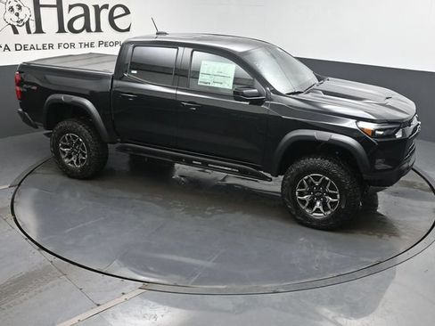 New 2026 Chevrolet Colorado ZR2 w/ Technology Package AWD/4WD image 16