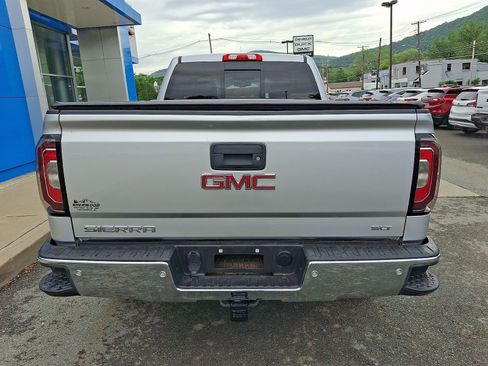 Used 2018 GMC Sierra 1500 SLT w/ SLT Premium Package AWD/4WD image 5