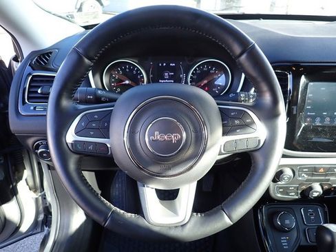 Used 2020 Jeep Compass Altitude image 21