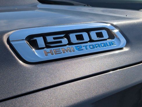 Used 2023 RAM 1500 Limited w/ Body Color Bumper Group AWD/4WD image 11