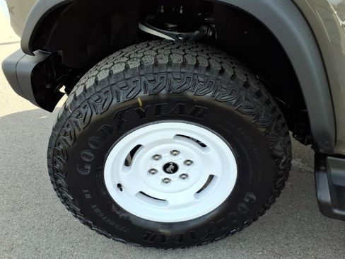 New 2026 Ford Bronco Heritage Edition image 9