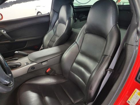 Used 2006 Chevrolet Corvette Coupe RWD image 16