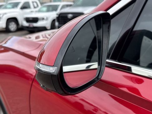 Used 2025 Genesis GV70 2.5T w/ Advanced Package AWD/4WD image 40