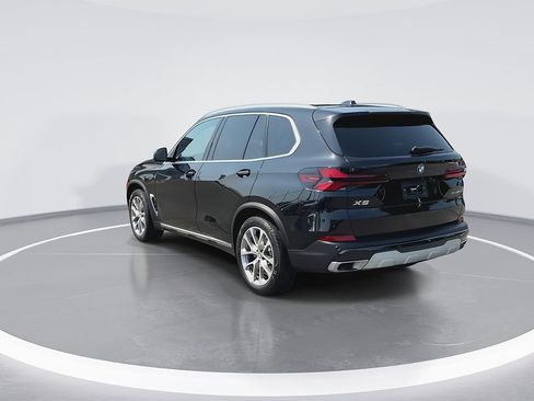 Used 2024 BMW X5 xDrive40i w/ Premium Package AWD/4WD image 6