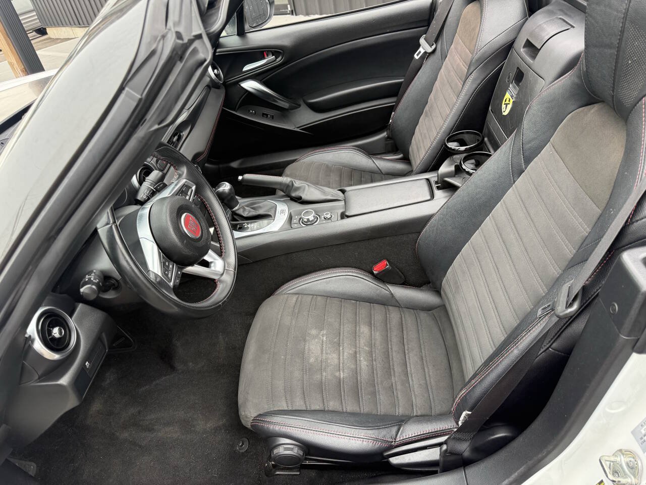 Used 2017 FIAT 124 Spider Abarth RWD image 19