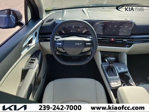 New 2026 Kia Sportage EX w/ EX Panorama Roof Package FWD image 16