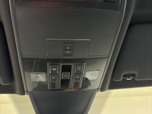 Used 2024 Volkswagen Tiguan SE R-Line AWD/4WD image 14