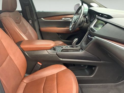Used 2020 Cadillac XT5 Premium Luxury AWD/4WD image 36