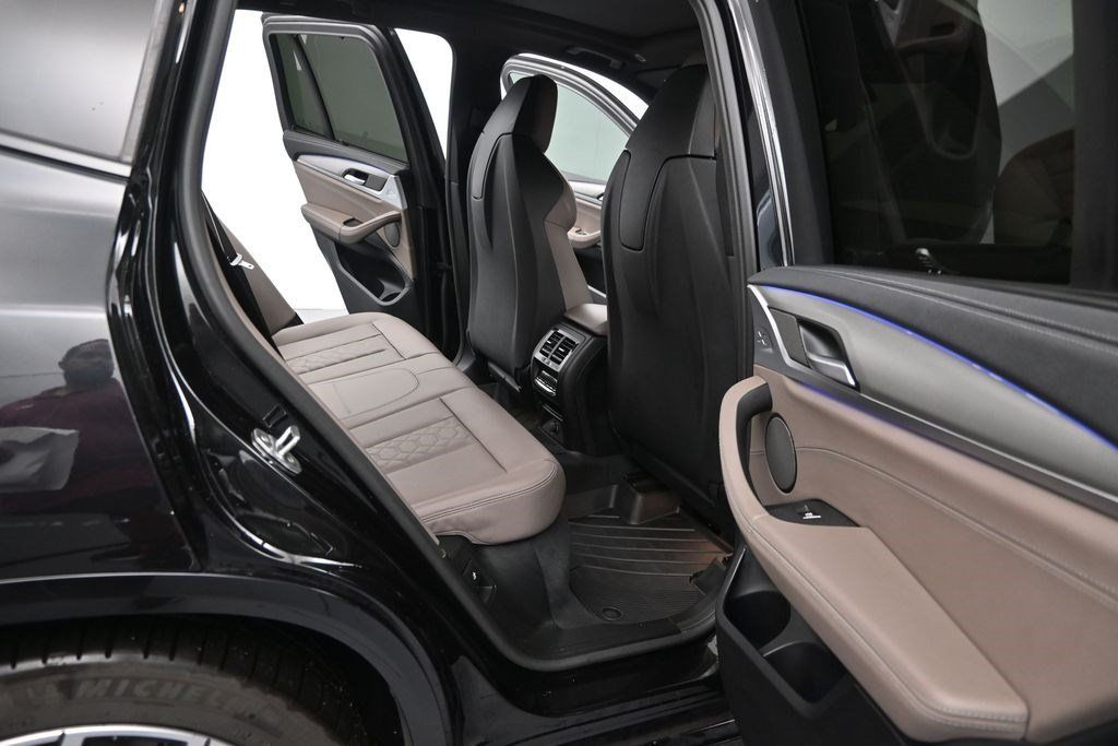 Used 2020 BMW X3 M w/ Executive Package AWD/4WD image 16
