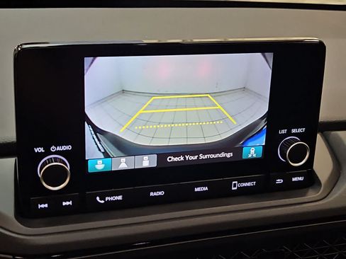 Certified 2025 Honda Accord SE image 4