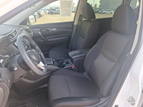 Used 2020 Nissan Rogue S FWD image 9