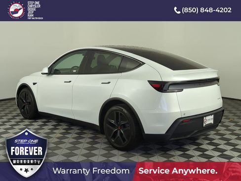 Used 2026 Tesla Model Y Long Range AWD/4WD image 4