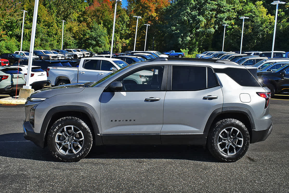 Used 2026 Chevrolet Equinox ACTIV w/ Convenience Package III AWD/4WD image 4