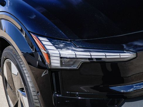 New 2026 Volvo EX30 Ultra AWD/4WD image 10