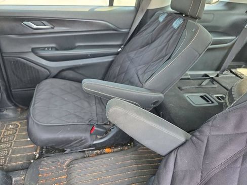Used 2024 Jeep Grand Cherokee L Laredo AWD/4WD image 14