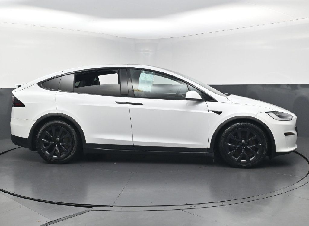 Used 2023 Tesla Model X AWD/4WD image 5