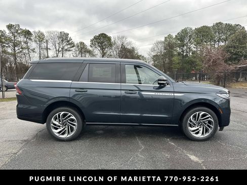 New 2026 Lincoln Navigator Reserve AWD/4WD image 8