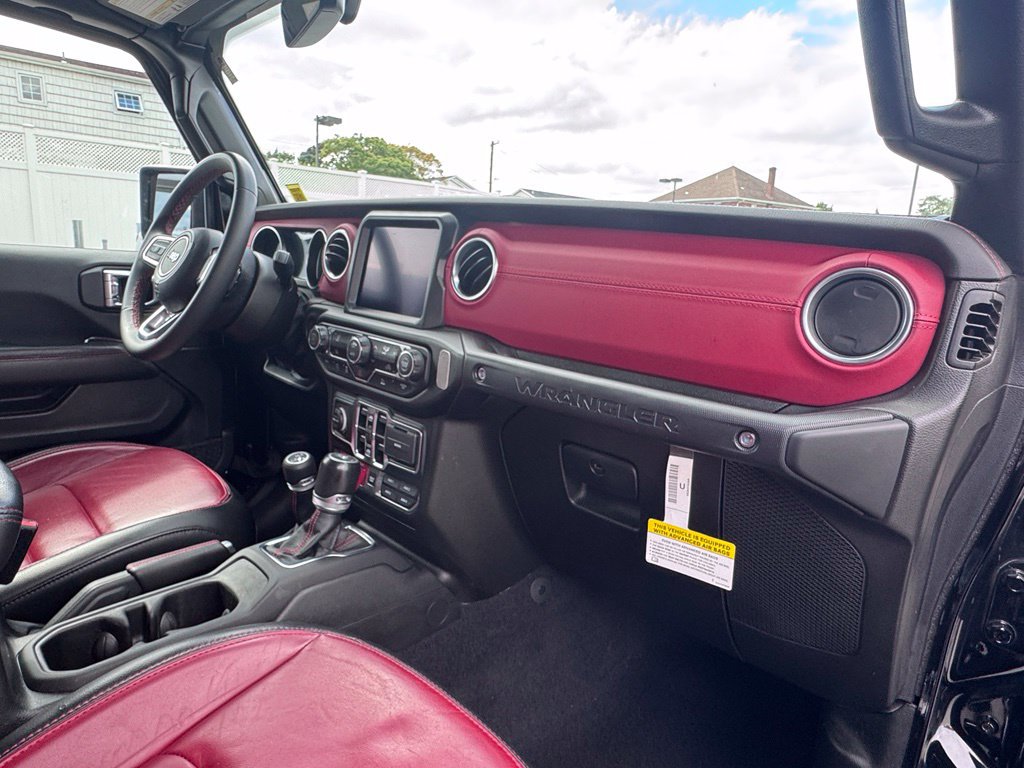 Used 2023 Jeep Wrangler Unlimited Rubicon 4xe AWD/4WD image 18