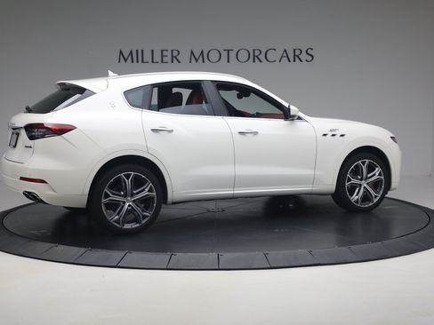Certified 2023 Maserati Levante GT AWD/4WD image 8