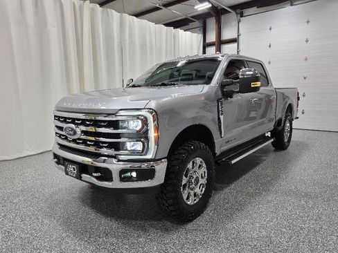 Used 2023 Ford F250 Lariat w/ Chrome Package AWD/4WD image 2