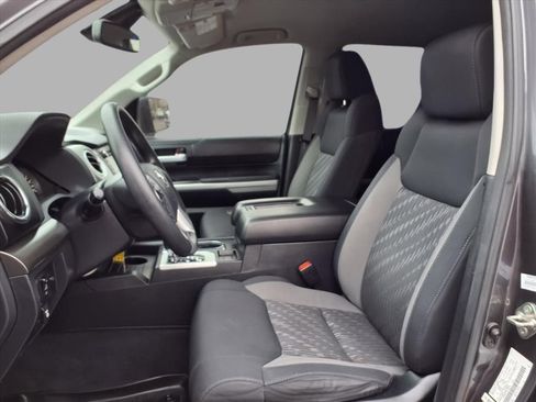 Used 2019 Toyota Tundra SR5 image 21