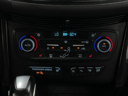 Used 2019 Ford Escape Titanium FWD image 25