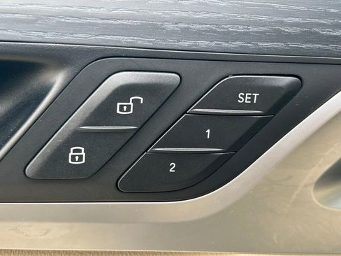 Used 2025 BMW X4 xDrive30i image 27