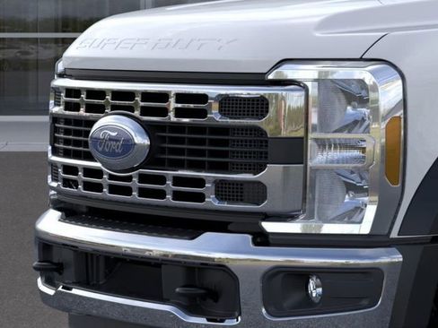 New 2025 Ford F450 XL w/ XL Chrome Package image 20