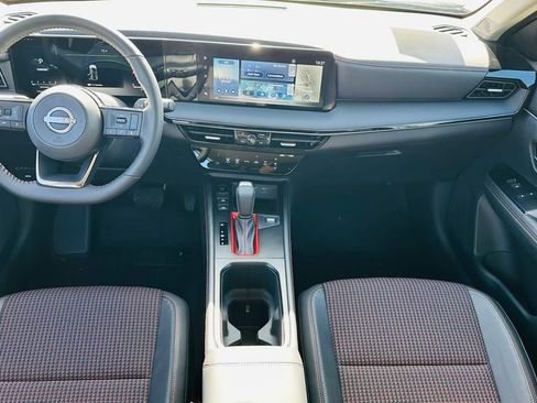 New 2026 Nissan Kicks SR image 14