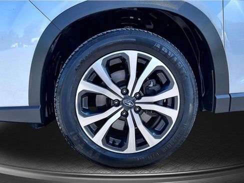 Used 2022 Subaru Forester Limited AWD/4WD image 31