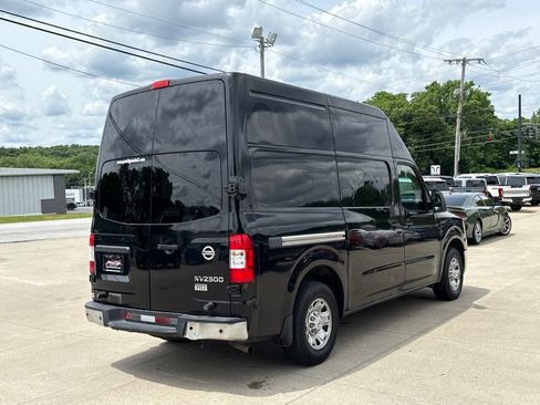 Used 2013 Nissan NV 2500 SV w/ Side Curtain Airbag Pkg RWD image 14