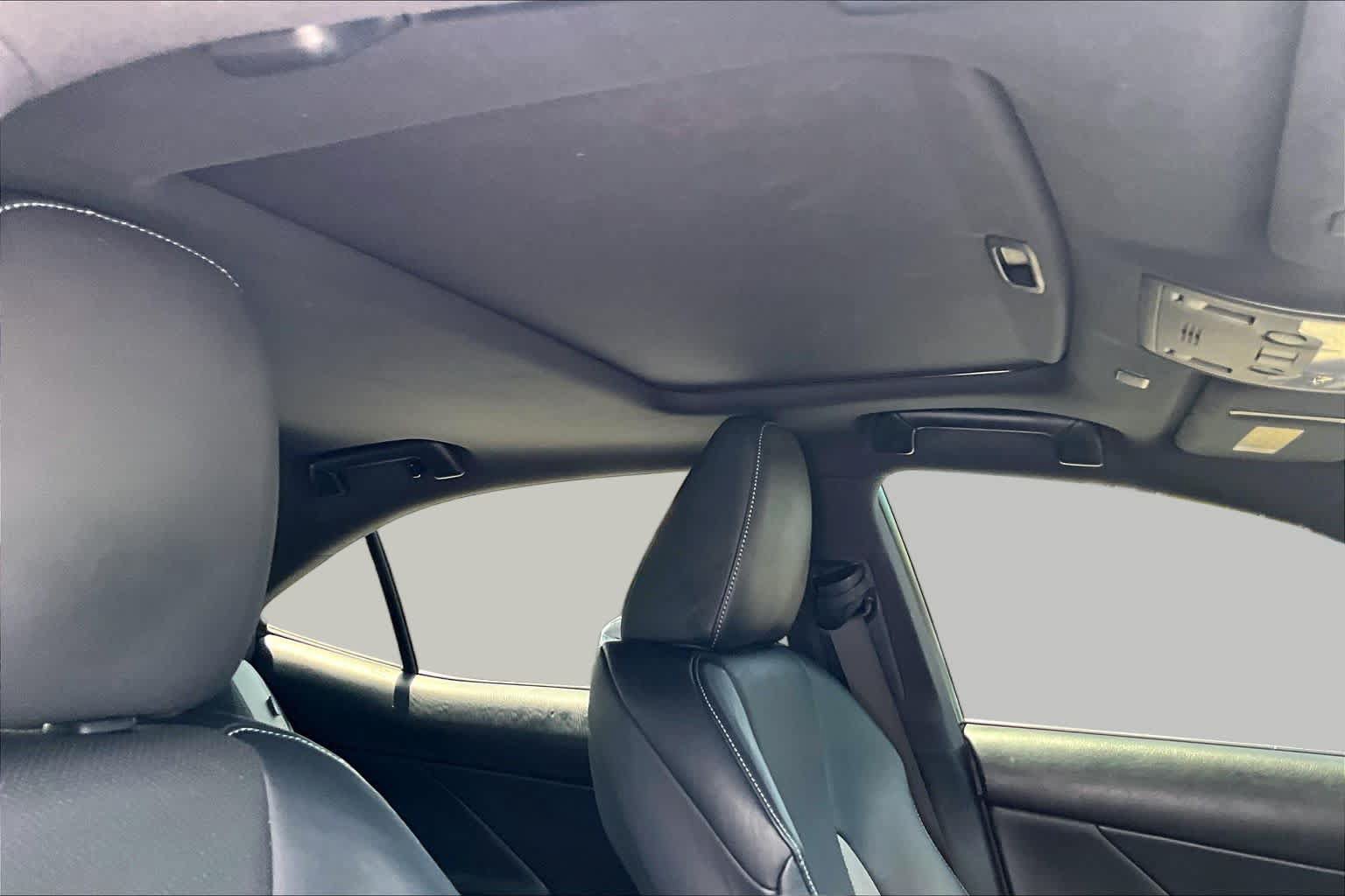 Used 2020 Lexus IS 300 F Sport w/ Blackline Edition RWD image 14