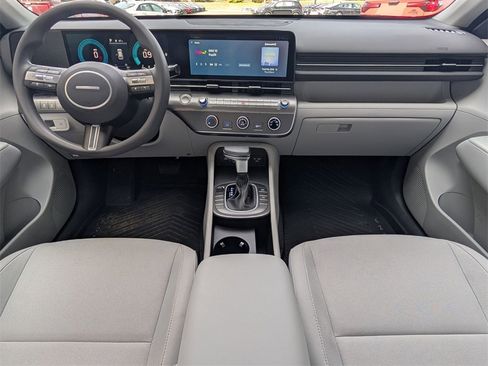 New 2026 Hyundai Kona SE image 5