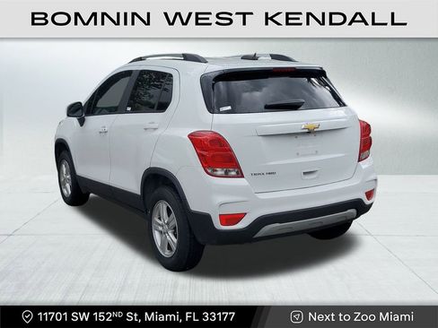 Used 2022 Chevrolet Trax LT w/ LT Convenience Package image 5