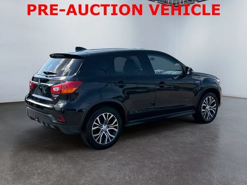 Used 2018 Mitsubishi Outlander Sport SE FWD image 3