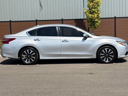 Used 2018 Nissan Altima 2.5 SL FWD image 3