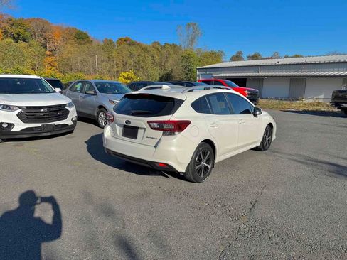 Used 2021 Subaru Impreza 2.0i Premium image 7