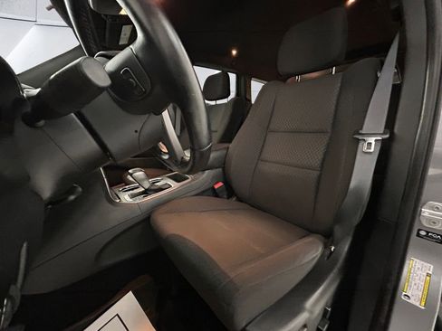 Used 2021 Jeep Grand Cherokee Laredo RWD image 8