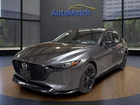 Used 2025 MAZDA MAZDA3 Hatchback w/Premium Plus Pkg image 4